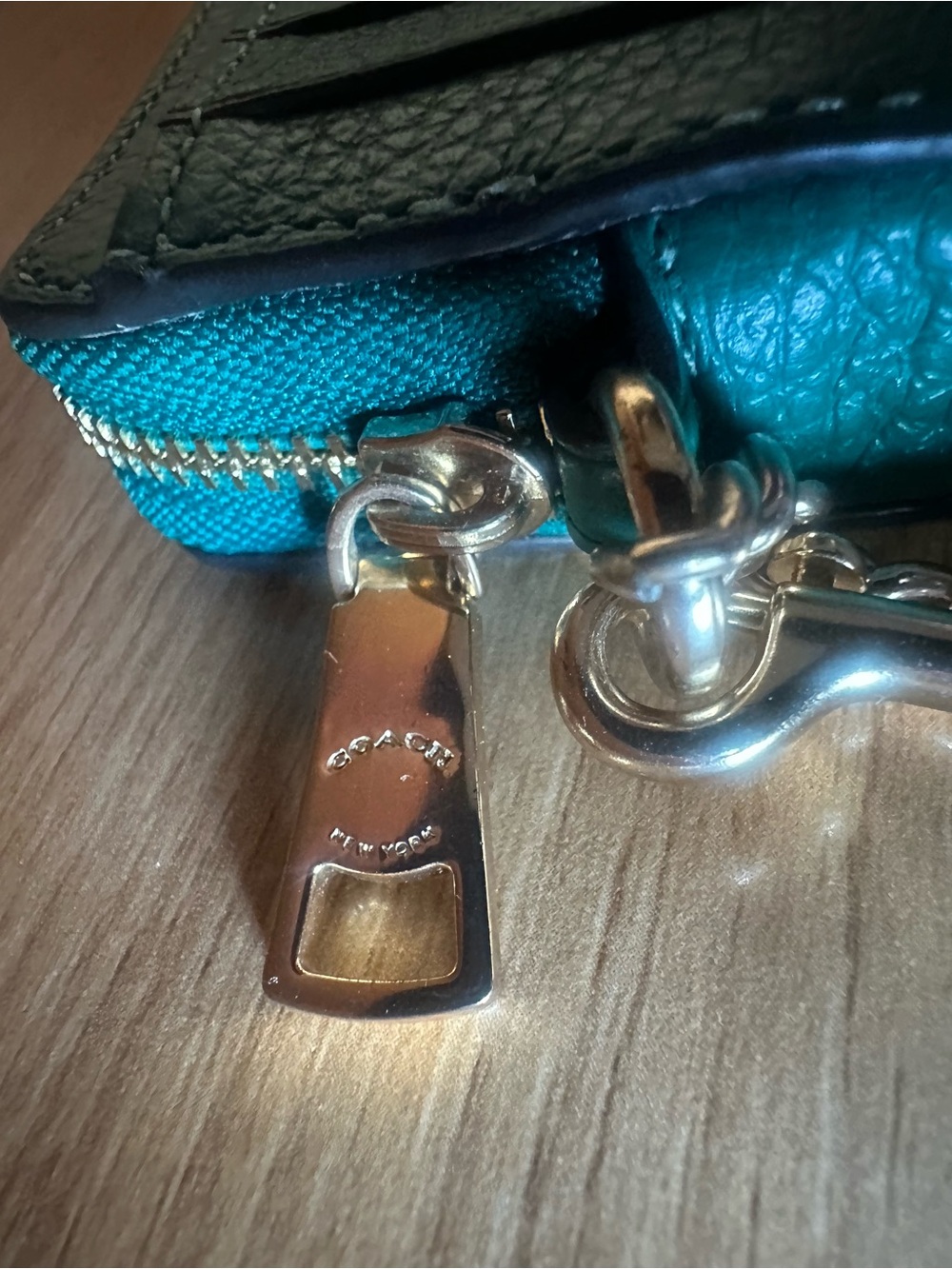 Authentic Coach Teal Leather Wallet with Gold Chain - Picture 4 of 10